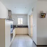 6 Personnes Avec Piscine Et Jardin A Villa *