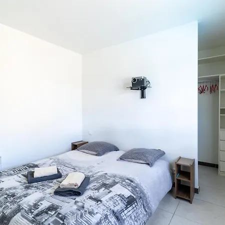 Вилла Villa Familiale Pres De Nimes Clim Et Baby-Foot *