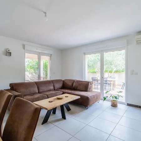 Vila 6 Personnes Avec Piscine Et Jardin A Bouillargues
